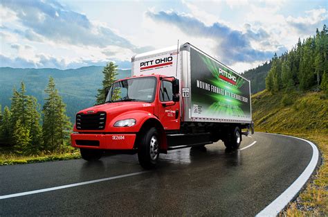 electric 26 000 gvw box truck|In the US, Daimler's eM2 electric box trucks are rolling .